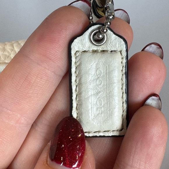 Coach White Pebbled Leather Baguette Bag – NWT flaws - Picture 8 of 16